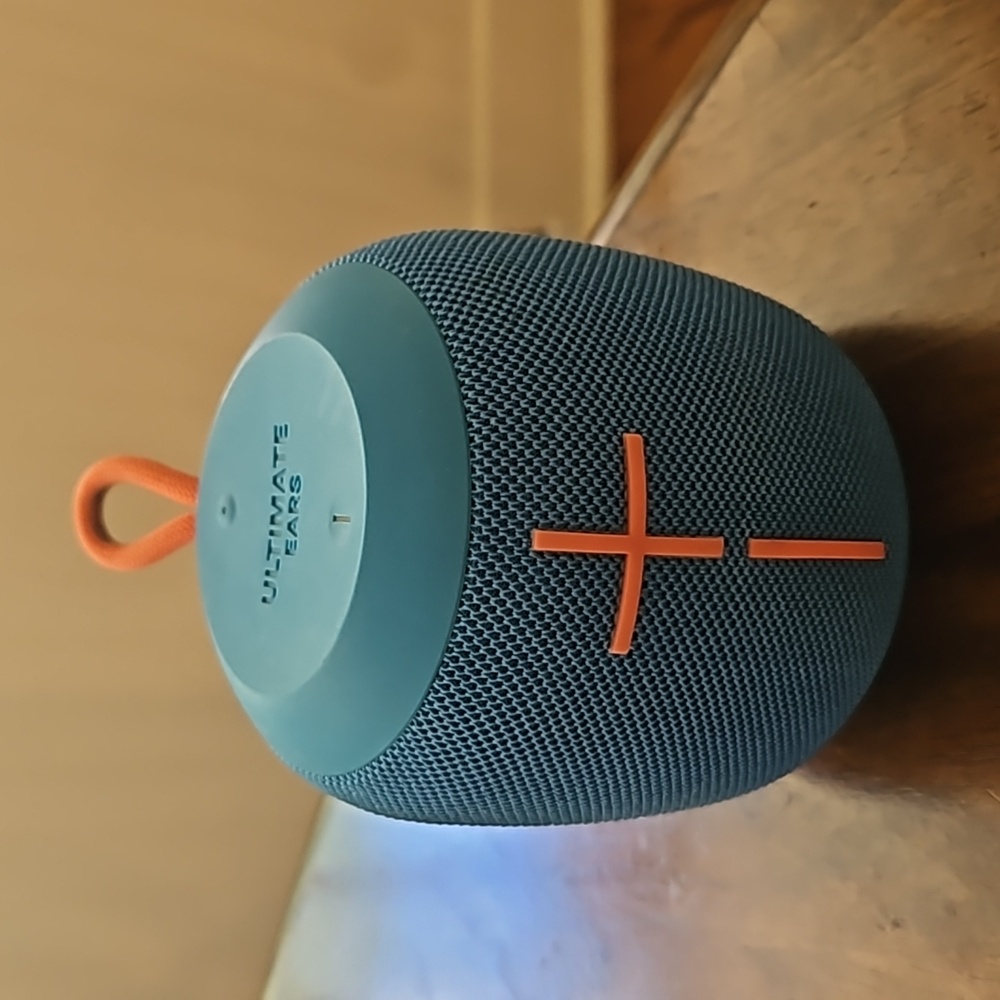 Ultimate Ears Wonderboom bluetooth speaker